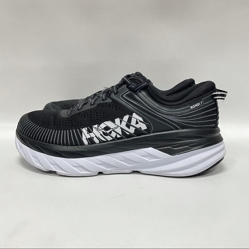 Hoka One One Bondi 7 Black White Running Shoes 1110519/BWHT Women Size 10.5